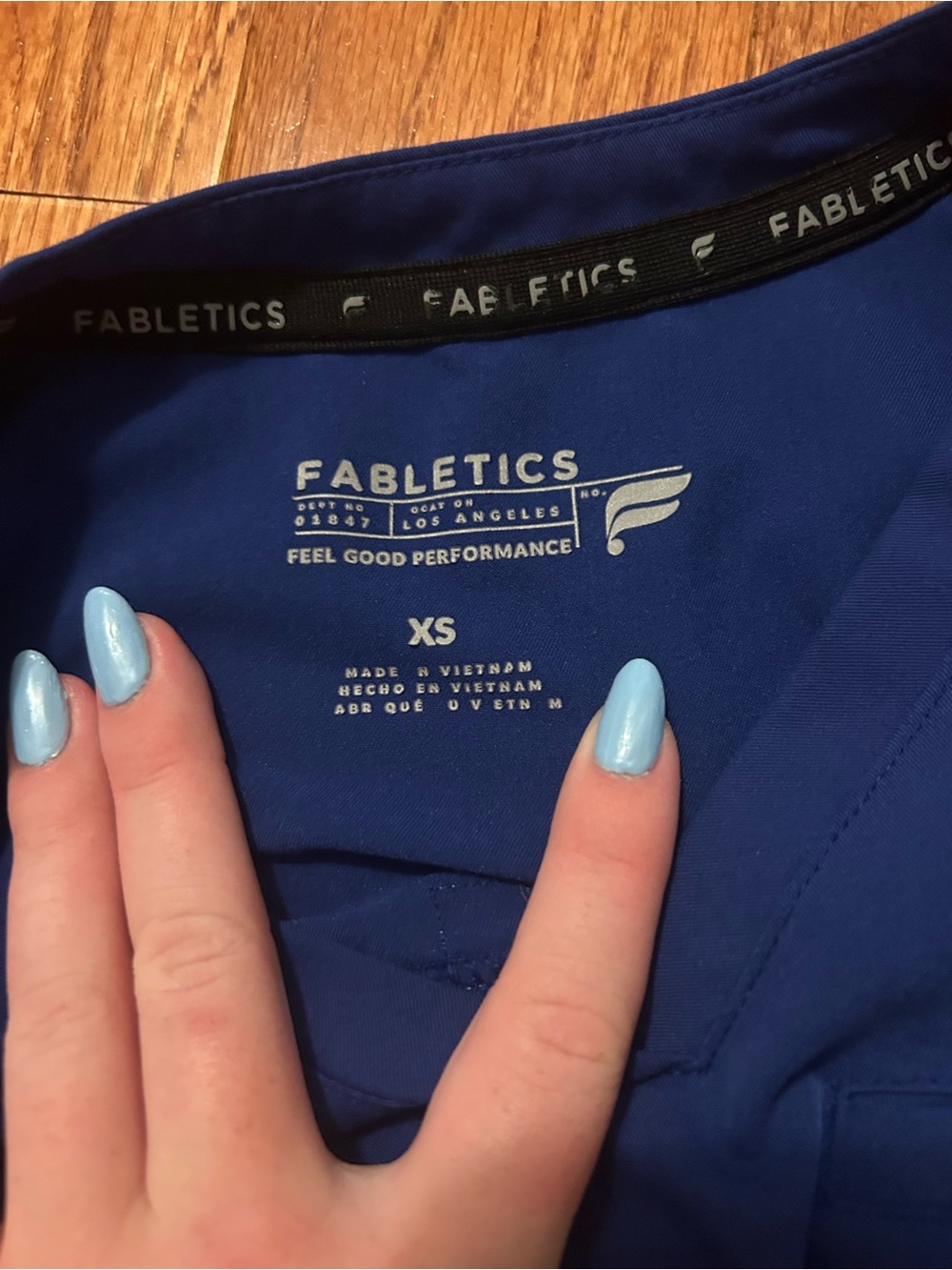Fabletics scrubs - Picture 3 of 6